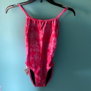 Bought this before covid. Never had a chance to wear it due to leaving swimming